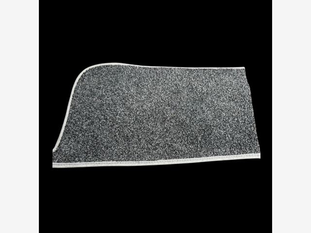 Shaped overlocked carpet mat